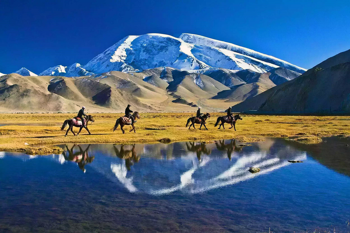 View of K2 Muztagh Ata (7546m) Expedition