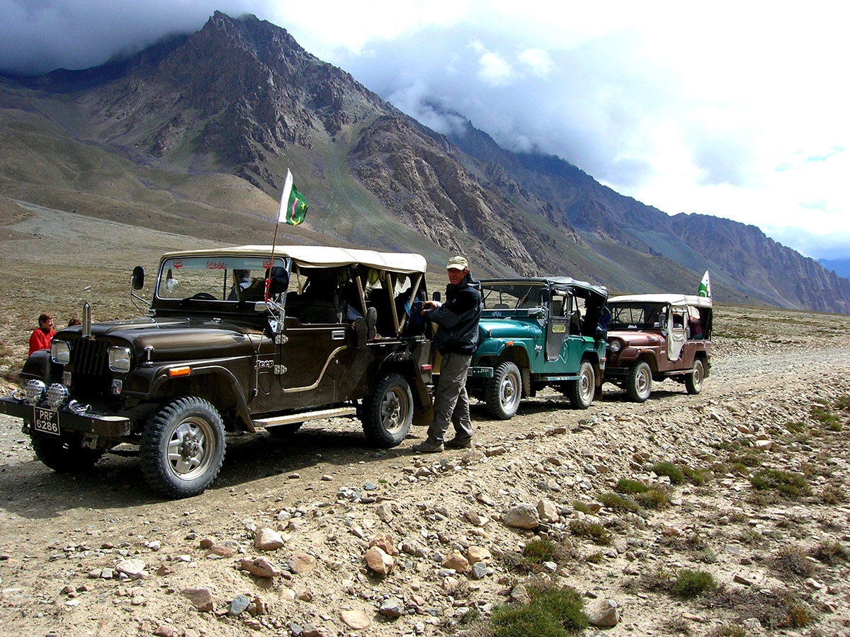 Himalayan Lakes Jeep Safari 