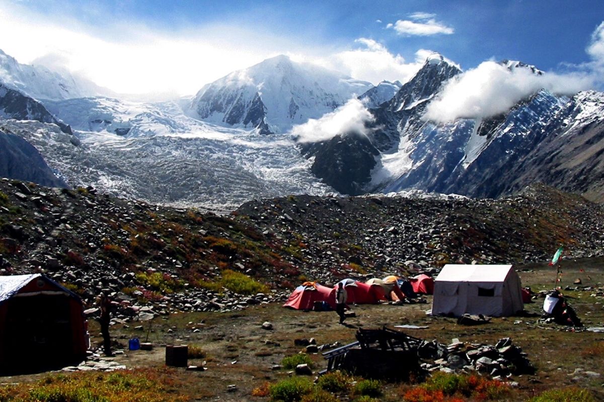 Passu Peak base Camp