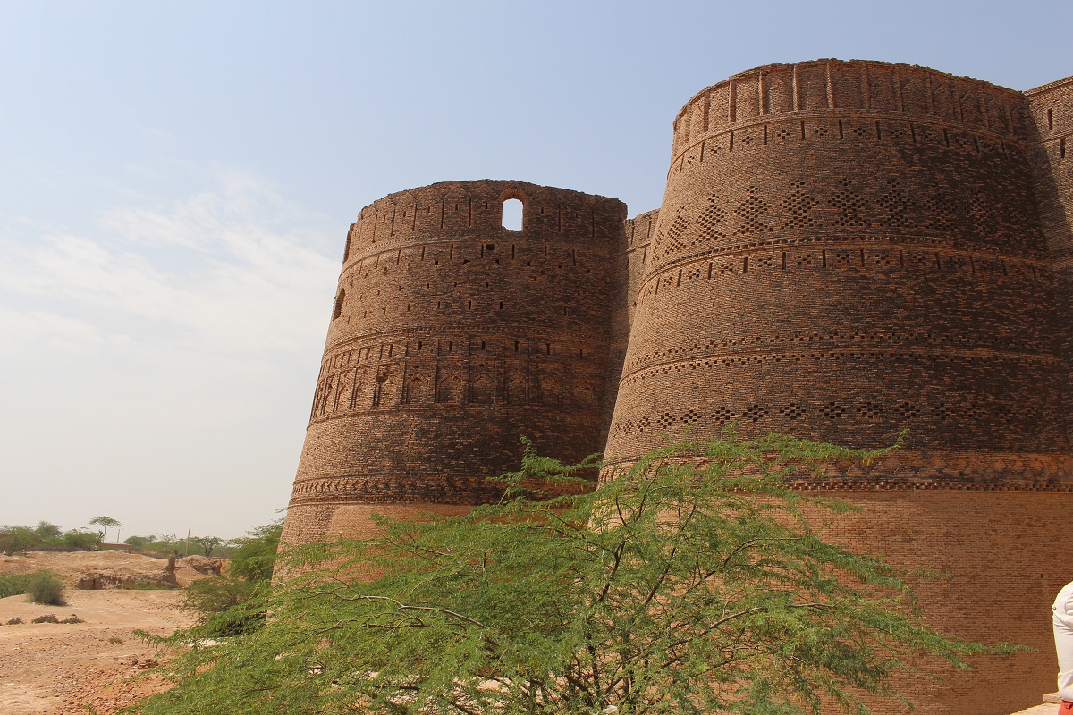 Derawar fort Indus valley